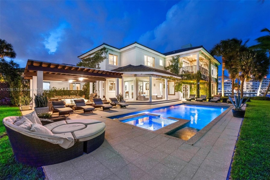 Holiday Estates in Miami
